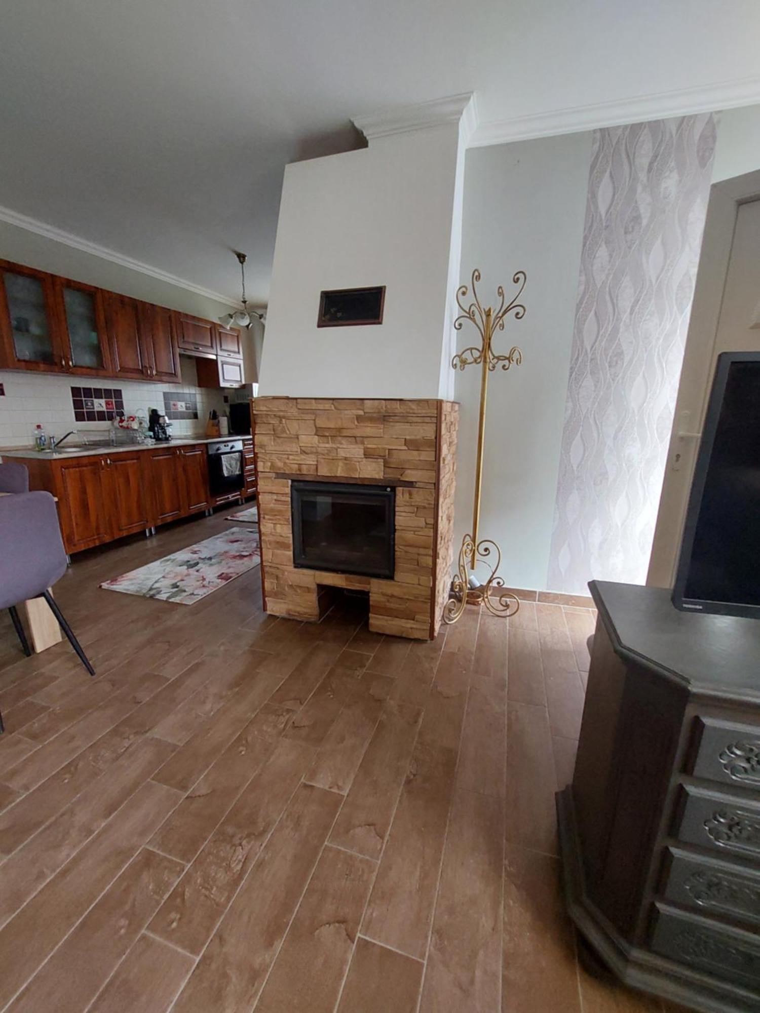 Akacvirag Airport Vendeghaz Apartment Debrecen Bagian luar foto