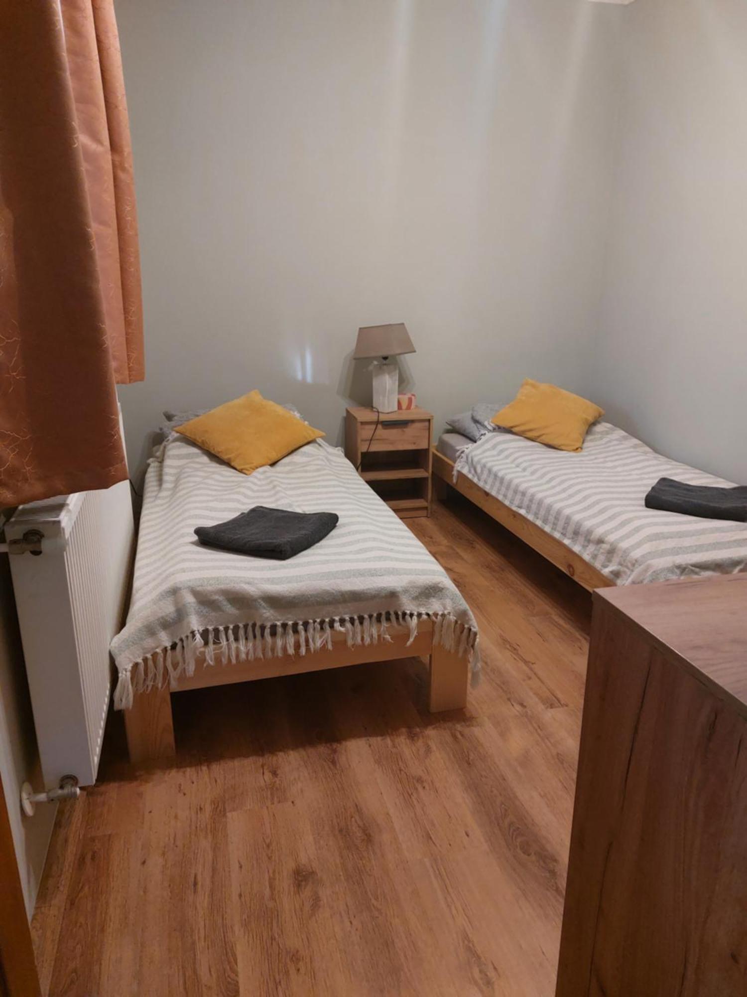 Akacvirag Airport Vendeghaz Apartment Debrecen Bagian luar foto
